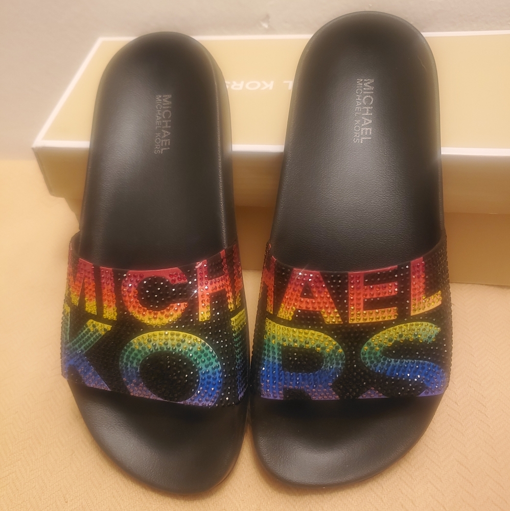 Brand New Michael Michael Kors Gilmore Slides